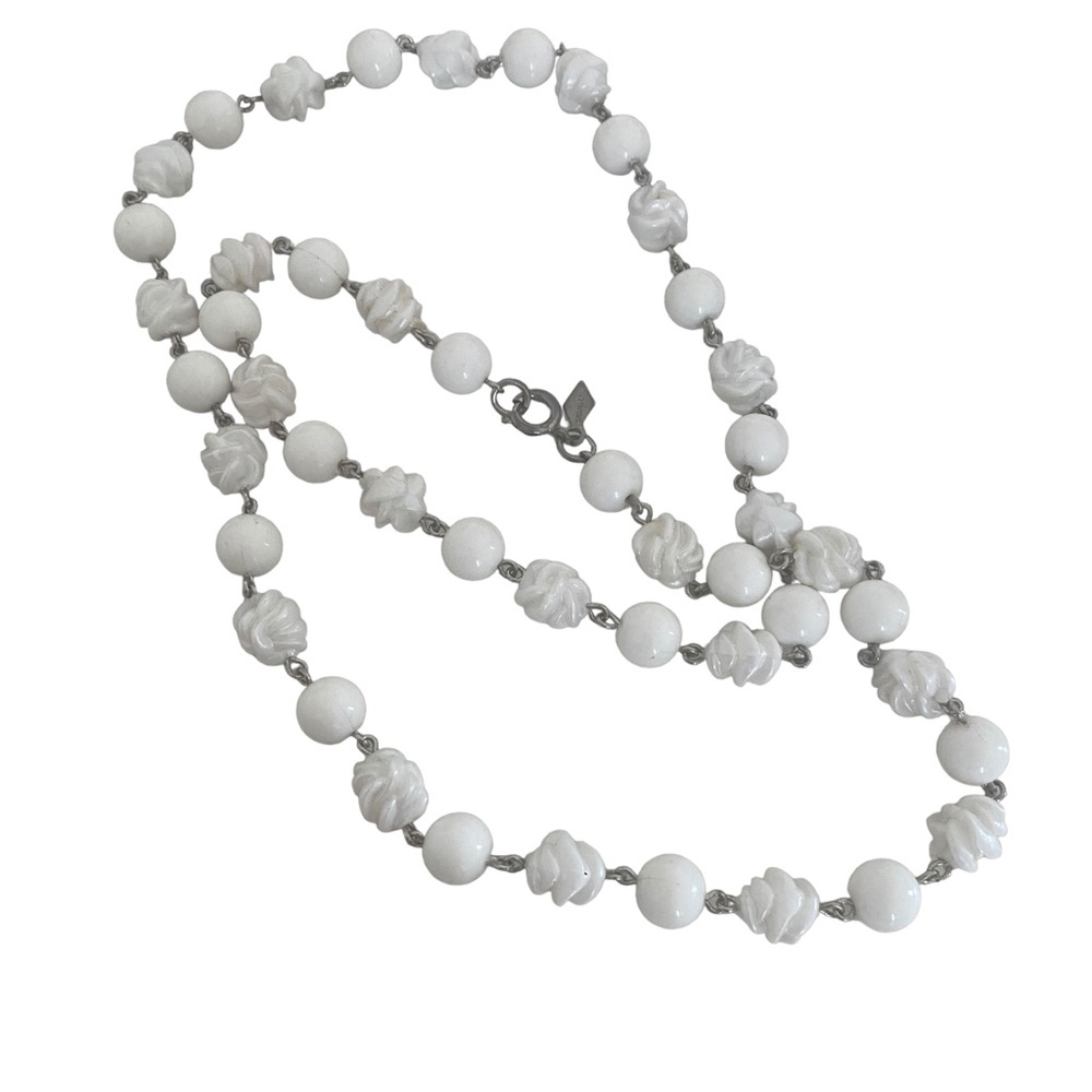 Vintage Sarah Coventry Long White Plastic Chain carved twisted Bead Necklace
